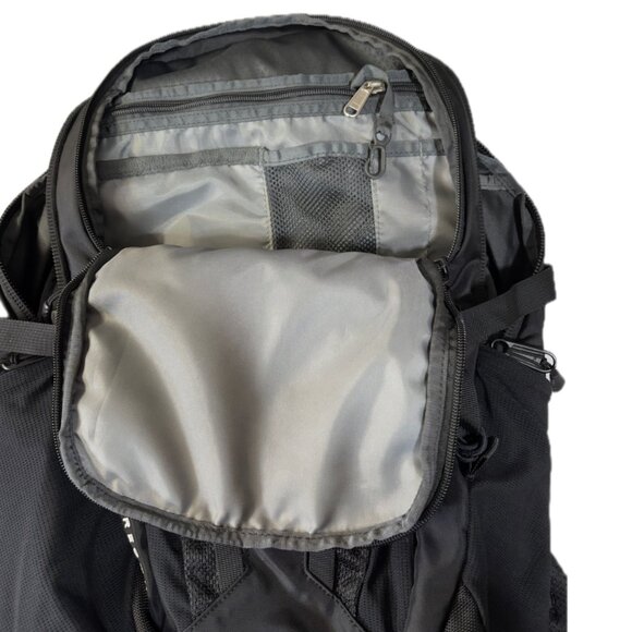 The North Face | (GREAT Condition) Recon 29 L Backpack | TNF black - Picture 9 of 11